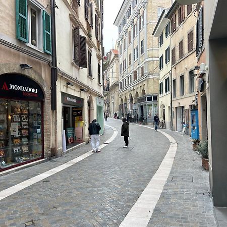 Ankon Apartments Palazzo Mazzini Ancona Exteriör bild
