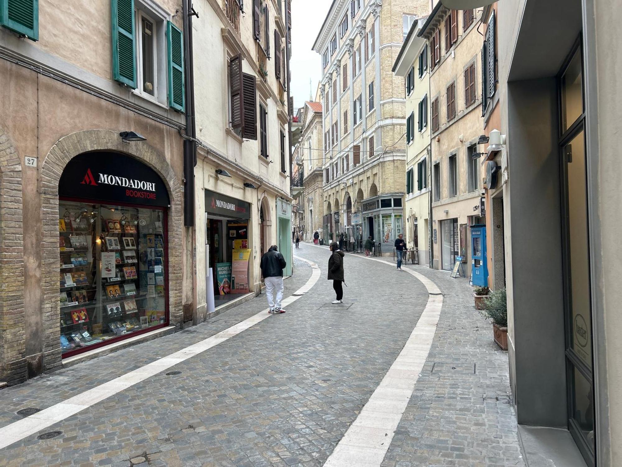 Ankon Apartments Palazzo Mazzini Ancona Exteriör bild